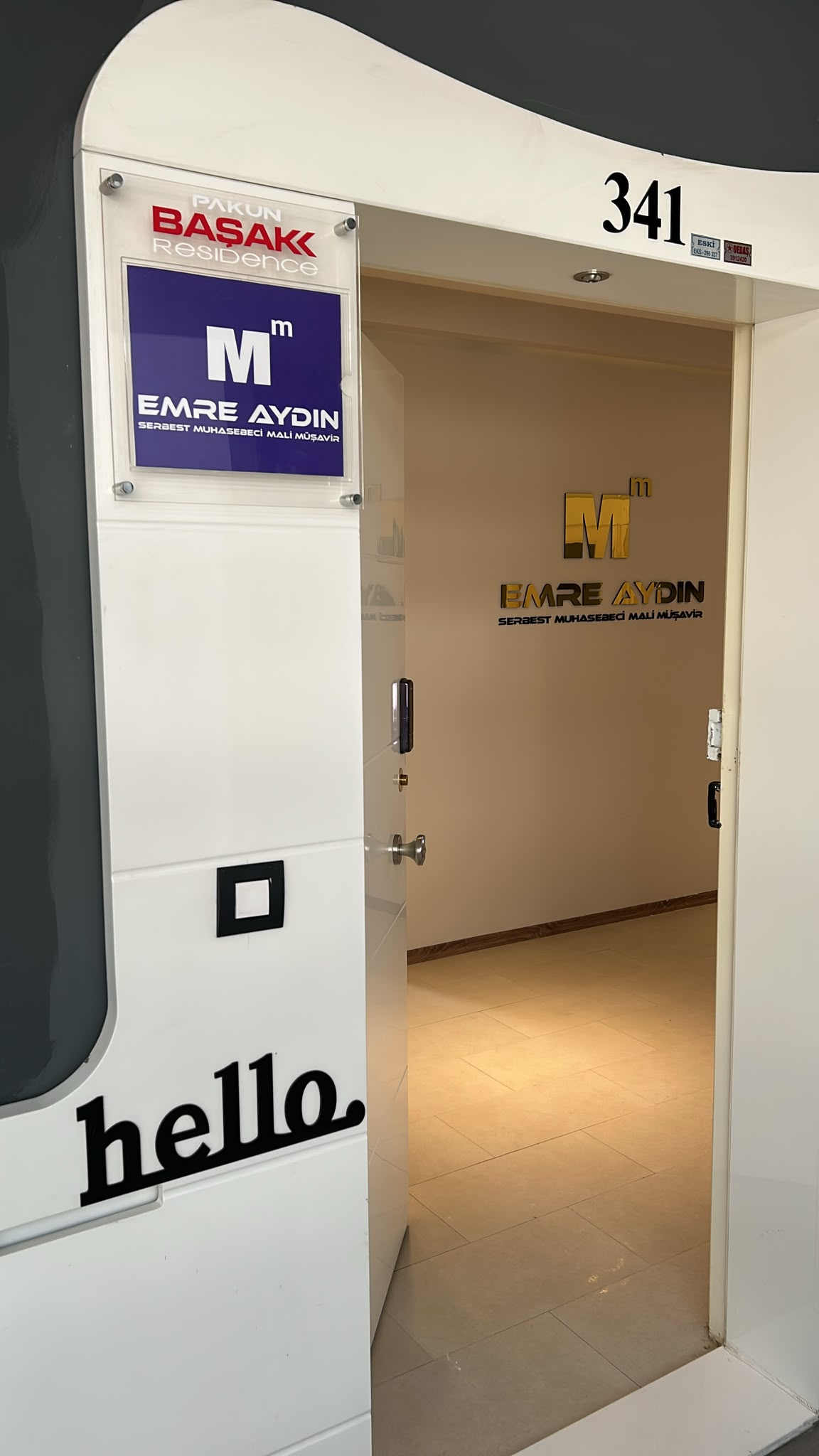 Emre Aydın SMMM büro girişi — Başak Residence No: 341